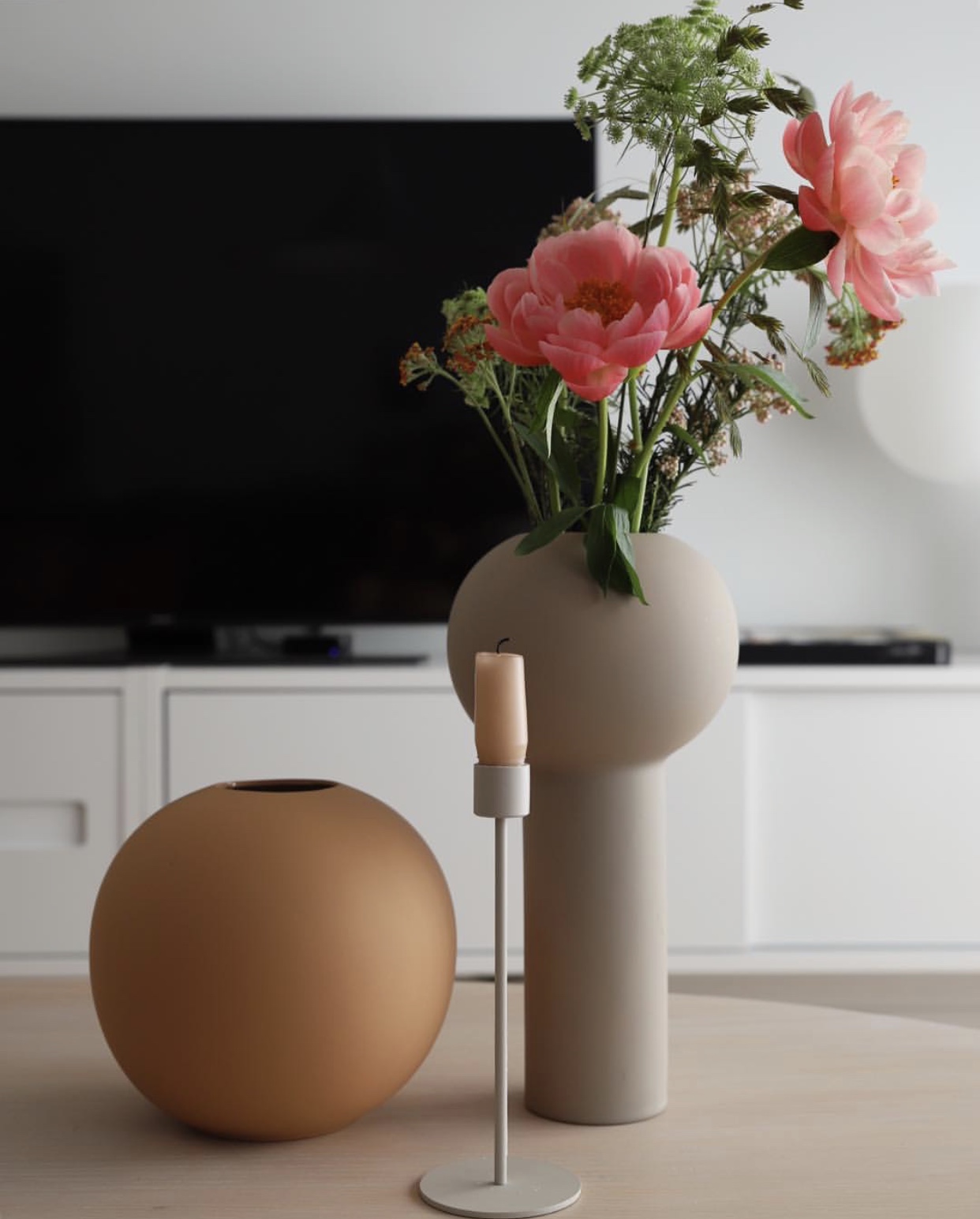 Pillar vase sand 32 cm designerhome.no