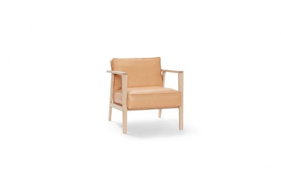 Andersen Furniture, Dansk design, nordisk stil, nordisk design, lounge stol, lene stol, stol med valgmuligheter, eksklusiv stol, stol til venteværelse, resepsjonsstol, stol til kontoret, perfekt stol til advokat kontoret, lekker stol til stuen, stol med høy kvalitet, stol i heltre eik, lene stol med god komfort